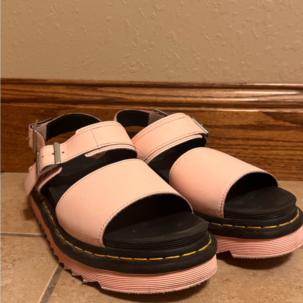 Stylish Pink Sandals 💗🩷